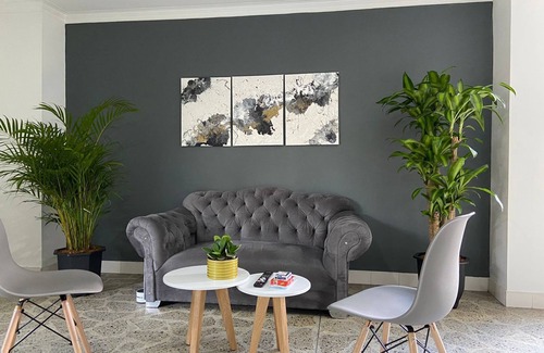 Manrique Apartment | Apartamento Familiar en Medellin Cerca de Laureles