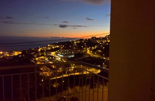 Canico Apartment | Apartamento Jade - 1 bedroom apartment sleeps 3