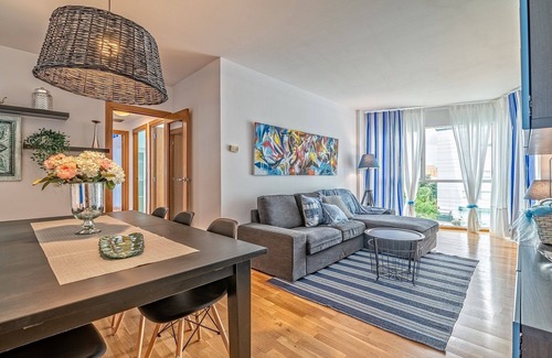 Ripollet Apartment | Apartamento lujo& piscina junto Barcelona Centro