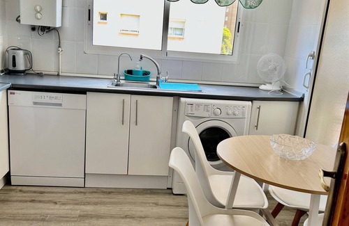 Coveta Fuma Apartment | Apartamento Luminoso, Ideal Para Familias con Piscina y Parking