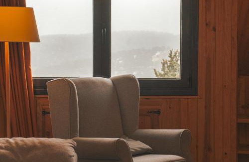 Alcala de la Selva Apartment | Apartamento montaña con piscina y zona deportiva.
