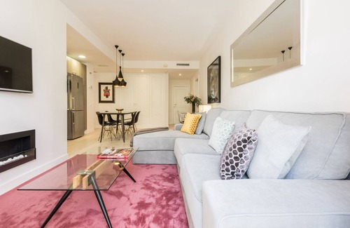 Quintana Apartment | Apartamento Madrid con Piscina en Verano ( Arturo Soria II )