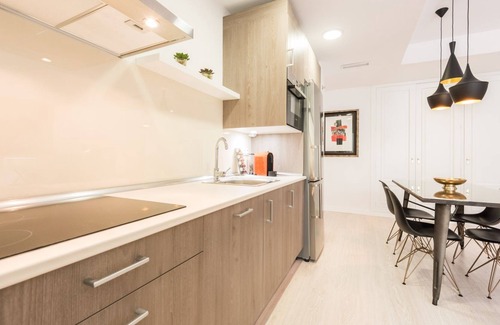Quintana Apartment | Apartamento Madrid con Piscina en Verano ( Arturo Soria II )