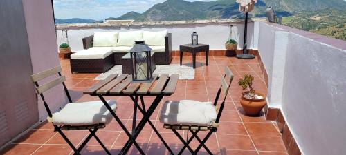Zahara de la Sierra Apartment | Apartamento Mirador en la Plaza de Zahara