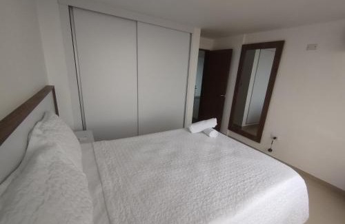 Riohacha Apartment | Apartamento muy comodo y seguro perfecto para trabajar o vacacionar con balcón al mar