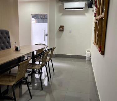 Palmira Apartment | Apartamento para máx 5 personas, habitación privada con cama doble , habitación abierta con camarote y sofá cama, comodo, bonito, central, bien ubicado, en el centro de palmira