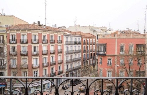 Trafalgar House | Apartamento Premium 2 Dormitorios 1 Baño con Balcón