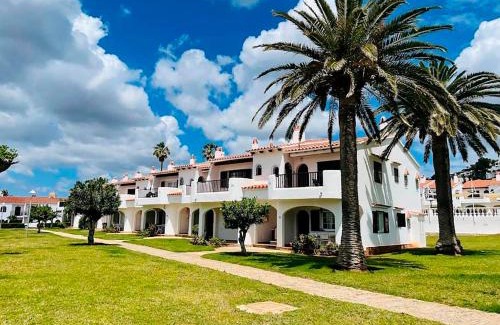 Son Bou Apartment | Apartamento Trini en Son Bou, frente al mar, perfecto para vacaciones
