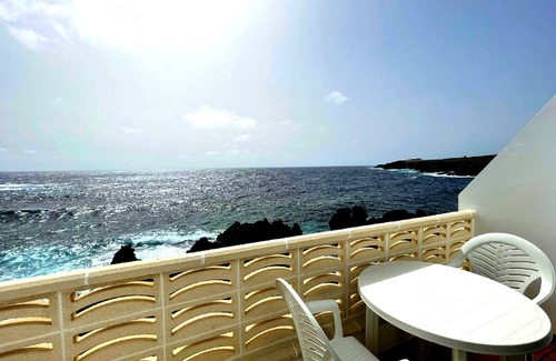 Valverde Apartment | Apartamento with unforgettable views of the sea