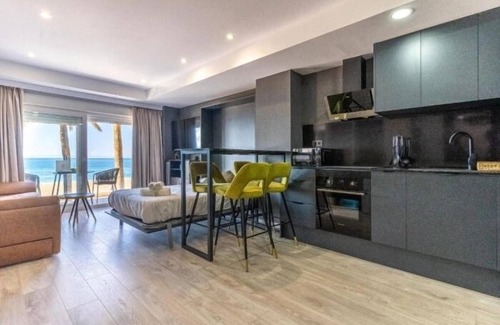 Almeria Apartment | Apartamentos Paseo Marítimo 8