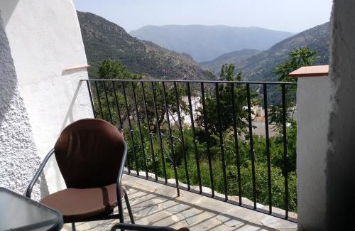 Bubion Apartment | Apartamentos Turísticos Rural Los Tinaos