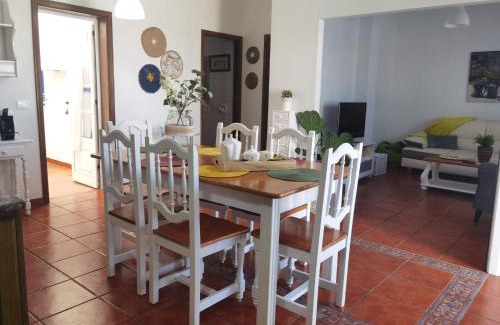 La Santa House | apartamentoscasajulia