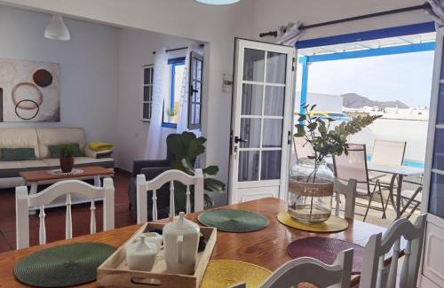 La Santa House | apartamentoscasajulia