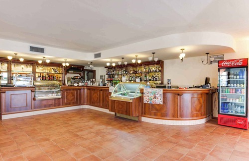 Orbetello Condo | Apartement with air conditioning and outdoor pool