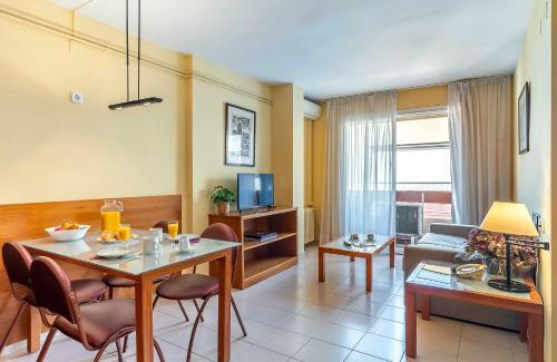 El Putget i Farro Apartment | Aparthotel Bertrán