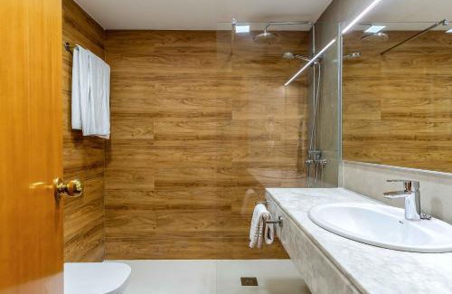 El Putget i Farro Apartment | Aparthotel Bertrán