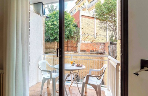 El Putget i Farro Apartment | Aparthotel Bertran