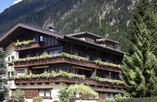 Mayrhofen Apartment | Aparthotel Landhaus St. Joseph (Indoor Pool)
