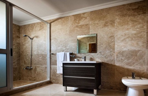 Benfica House | ApartHotel Luar