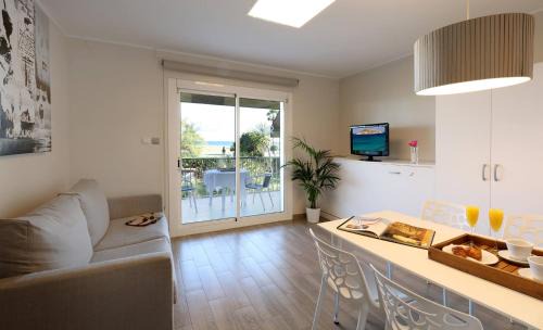 Castelldefels Apartment | Aparthotel Solifemar