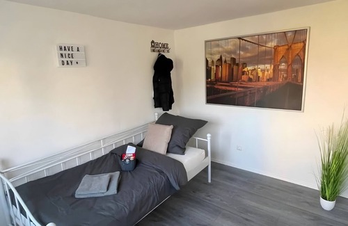 Furfeld Apartment | Apartment '10 Personen Appartment Bad Rappenau' with Wi-Fi