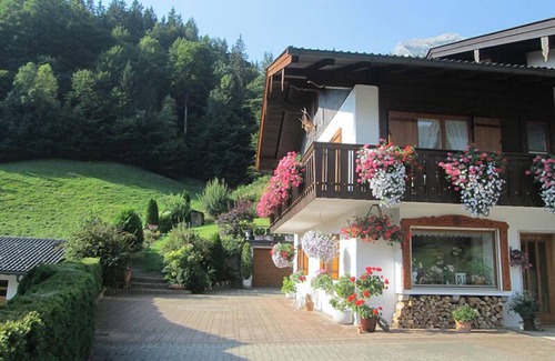 Ramsau Apartment | Apartment no. 1, 1-2 persons, 42 sqm, shower, separate WC, balcony, TV, 1 bedroom, non-smoking