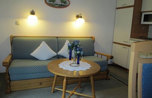 Ramsau Apartment | Apartment no. 3, 1-2 persons, 40 sqm, shower/WC, balcony, TV, 1 bedroom, non-smoking, south-facing