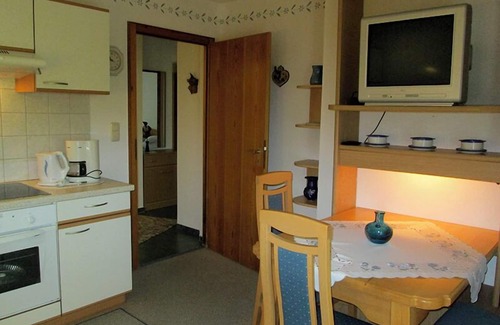 Ramsau Apartment | Apartment no. 3, 1-2 persons, 40 sqm, shower/WC, balcony, TV, 1 bedroom, non-smoking, south-facing