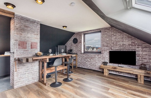 Schloss Holte-Stukenbrock Apartment | Apartment 'Industrial' with Wi-Fi