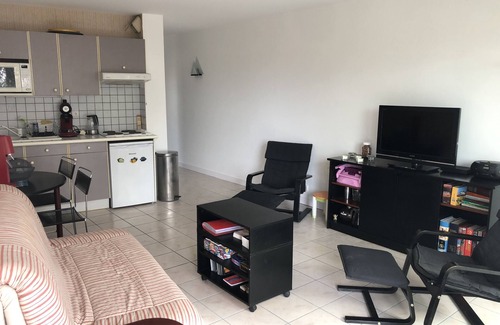 Saint-Georges-de-Didonne Apartment | Apartment 250m from the beach and 15 min by bike from the Royannais market