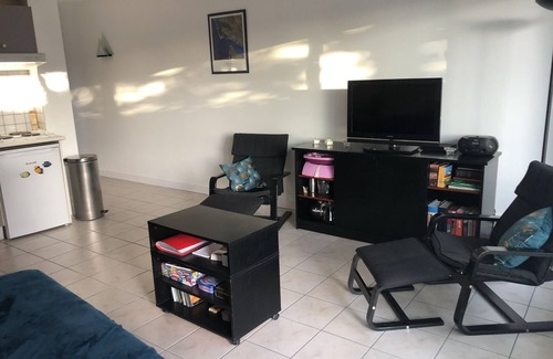 Saint-Georges-de-Didonne Apartment | Apartment 250m from the beach and 15 min by bike from the Royannais market