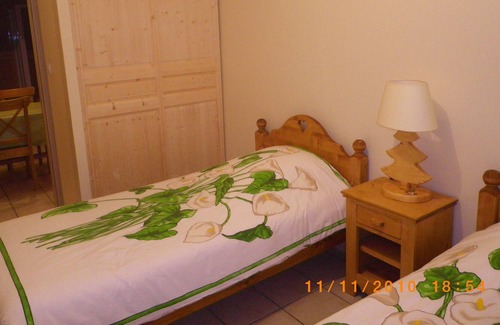 Saint-Pierre-dels-Forcats Ski Chalet | Apartment in chalet with sauna