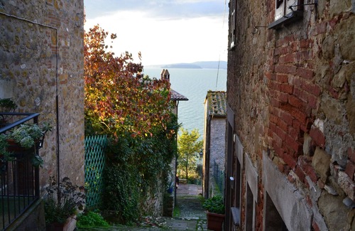 Monte del Lago House | Apartment/flat - Monte del Lago House with character