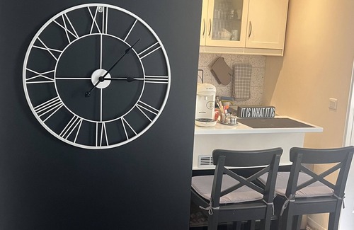 Arts-et-Metiers Apartment | Apartman u Centru Pariza, Pogodan za Parove ili Porodice , u Tihoj Zgradi