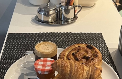 Arts-et-Metiers Apartment | Apartman u Centru Pariza, Pogodan za Parove ili Porodice , u Tihoj Zgradi