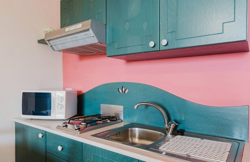 Castellammare del Golfo Apartment | Apartment 'Appartamento Superior Con Terrazza4' with Shared Pool, Wi-Fi and Air Conditioning