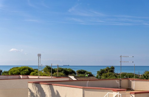 Ispica Apartment | Apartment 'Vista Mare House' with Sea View, Private Terrace and Wi-Fi