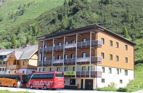Irdning-Donnersbachtal Apartment | Apartment no. 10 with 2 bedrooms /shower - Ferienwohnung Ski-Hans