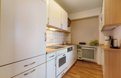 Herbolzheim Apartment | Apartment '1' with Private Terrace and Wi-Fi
