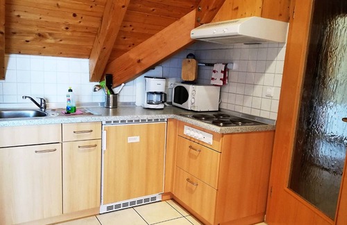 Immenstaad am Bodensee Apartment | Apartment 'Typ B 25' with Lake View, Shared Garden and Wi-Fi