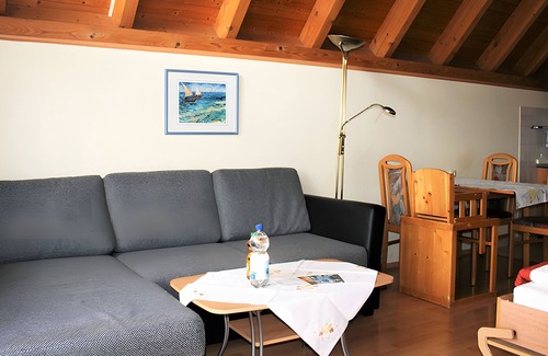 Immenstaad am Bodensee Apartment | Apartment 'Typ C 01' with Lake View, Shared Garden and Wi-Fi