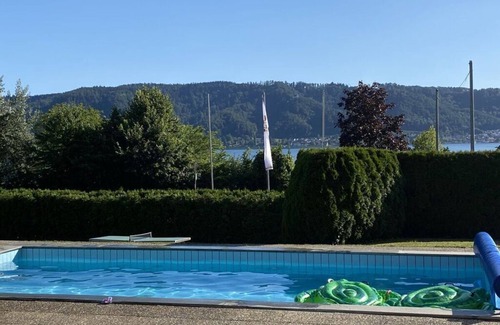 Ludwigshafen Apartment | Apartment with swimming pool