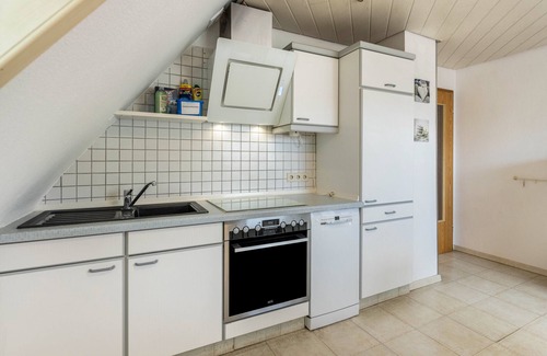 Radolfzell am Bodensee Apartment | Apartment 'Würfel' with Balcony and Wi-Fi