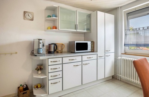 Radolfzell am Bodensee Apartment | Apartment 'Würfel' with Balcony and Wi-Fi