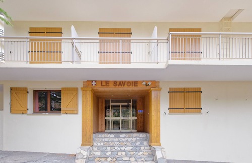 Saint-Etienne-de-Tinee Apartment | Apartment in Auron 100 meters from the slopes