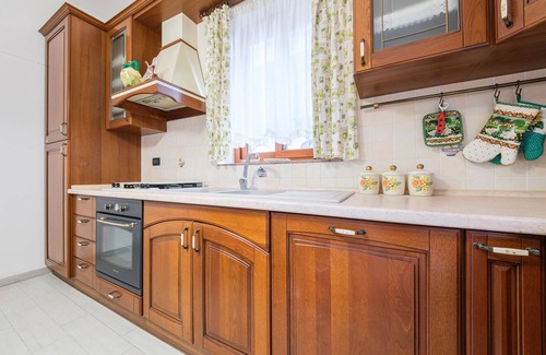 Francavilla di Sicilia Apartment | Apartment 'Alkantara' with Private Terrace, Balcony and Air Conditioning