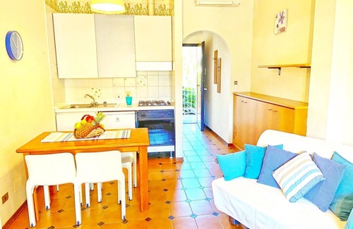 Santo Stefano al Mare Apartment | APARTMENT 50 metres from the SEA with private garden