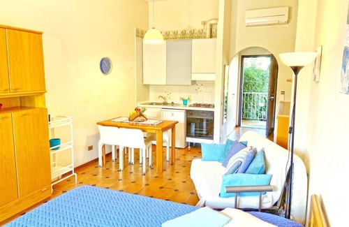 Santo Stefano al Mare Apartment | APARTMENT 50 metres from the SEA with private garden