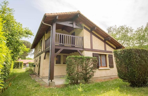 Aureilhan Apartment | Apartment 1 bedroom and mezzanine 1 km from the lake