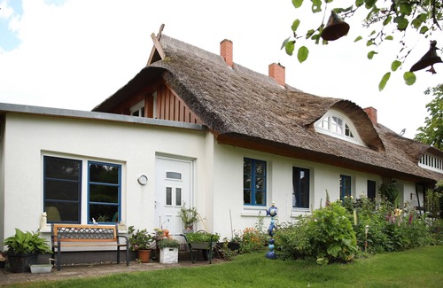 Saal Apartment | Apartment 1 (EC) - Apartment in historic farmhouse